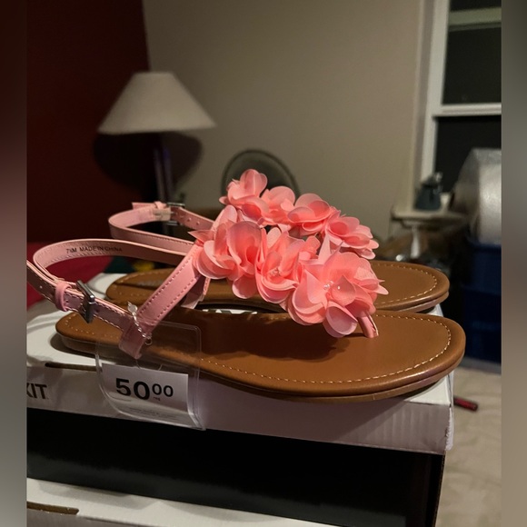 🎄🎄🎄MIXIT Women's Flower Sandles NEW Blush Sizes  9, 10,  you choose - Picture 3 of 7
